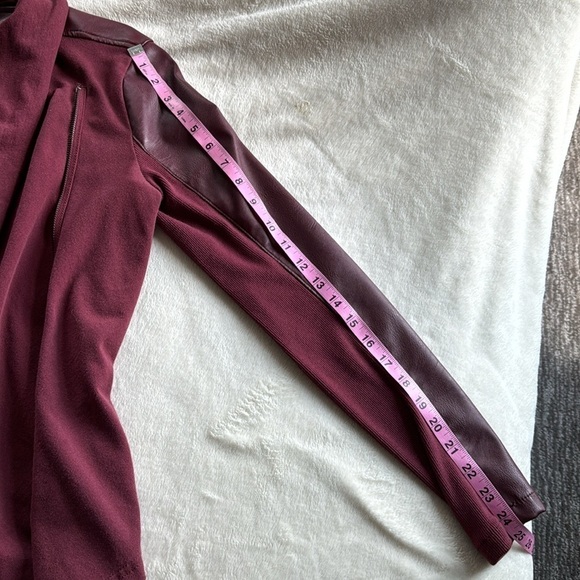 Blank NYC womens Size M Sunny Days Moto Jacket faux leather asymmetrical zip - Picture 7 of 9